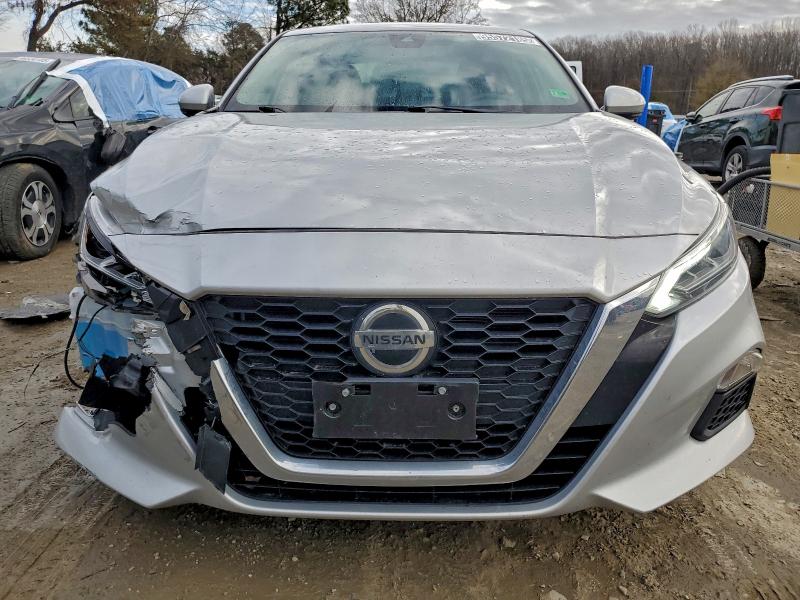 95572185 :رقم المزاد ، 1N4BL4DW9NN332945 vin ، 2022 Nissan Altima مزاد بيع