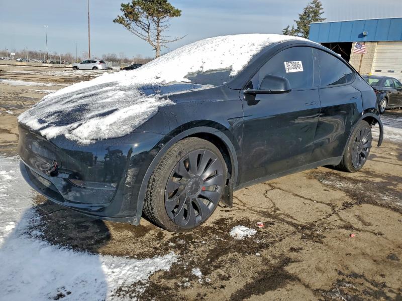 2024 Tesla Model Y მანქანა იყიდება აუქციონზე, vin: 7SAYGDEF3RA304036, აუქციონის ნომერი: 95738845