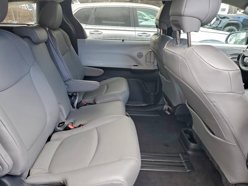 98752055 :رقم المزاد ، 5TDYRKEC6SS242010 vin ، 2025 Toyota Sienna Xle مزاد بيع