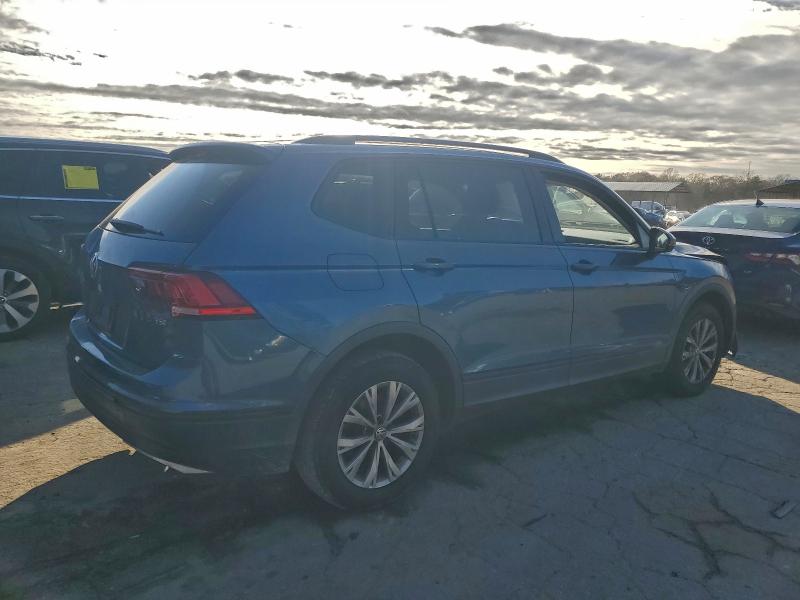 Продажа на аукционе авто 2018 Volkswagen Tiguan, vin: 3VV1B7AX6JM011684, номер лота: 49262596