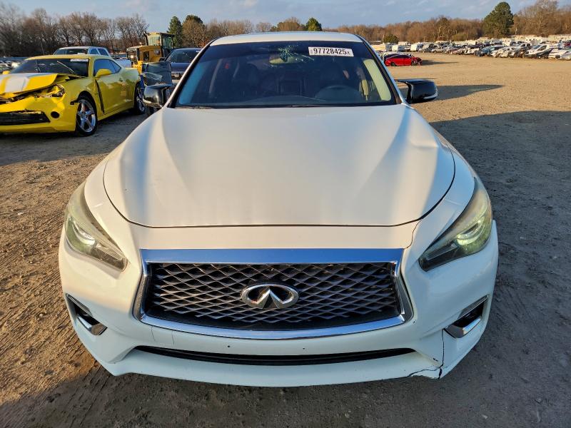 Продажа на аукционе авто 2018 Infiniti Q50 Luxe, vin: JN1EV7AP9JM356570, номер лота: 97728425
