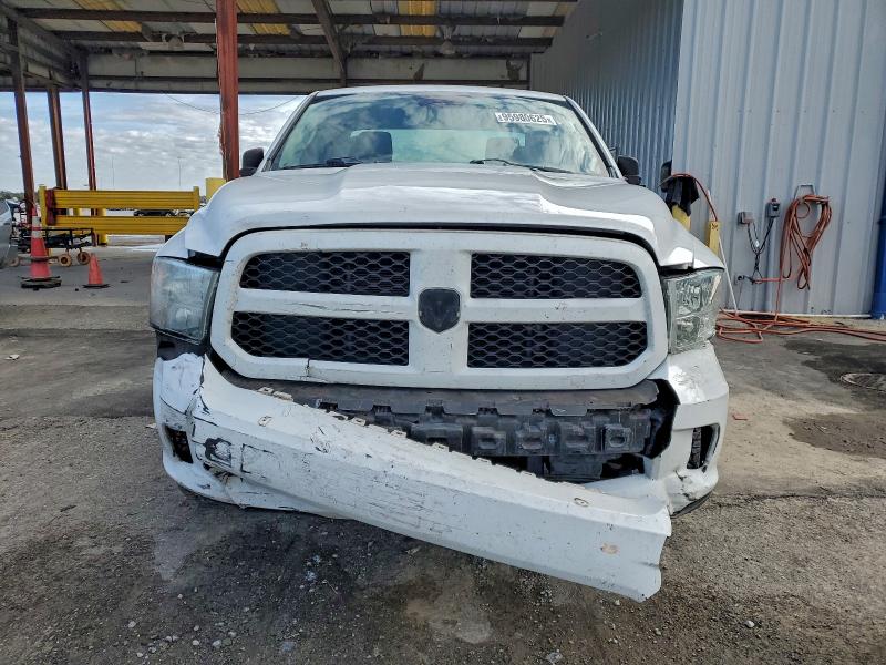 Продажа на аукционе авто 2015 Ram 1500, vin: 1C6RR7FG1FS680831, номер лота: 95980625