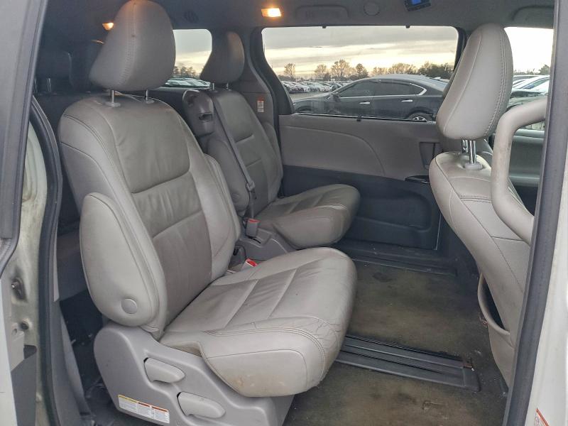 Продаж на аукціоні авто 2016 Toyota Sienna, vin: 5TDKK3DCXGS694695, номер лоту: 96577315