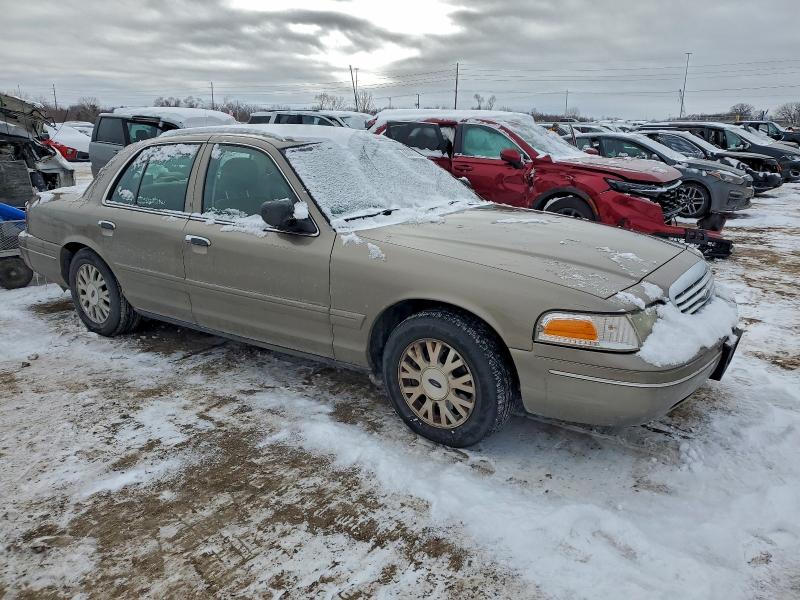 2005 Ford Crown Victoria მანქანა იყიდება აუქციონზე, vin: 2FAFP74W25X110446, აუქციონის ნომერი: 54294606