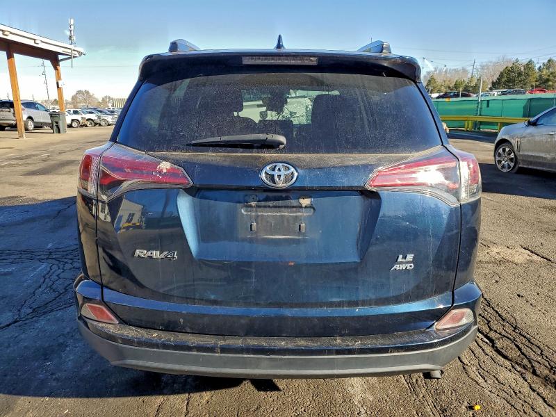 2018 Toyota Rav4 Le მანქანა იყიდება აუქციონზე, vin: JTMBFREV7JJ729415, აუქციონის ნომერი: 98959765