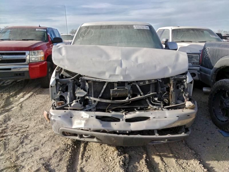 94826815 :رقم المزاد ، 2GCEK19T2Y1205581 vin ، 2000 Chevrolet Silverado مزاد بيع
