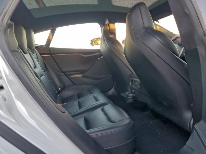 Продажа на аукционе авто 2018 Tesla Model S, vin: 5YJSA1E26JF261495, номер лота: 96001875