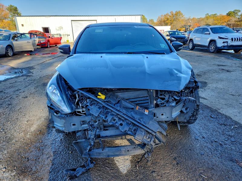 96392025 :رقم المزاد ، 1FADP3L98JL208951 vin ، 2018 Ford Focus مزاد بيع