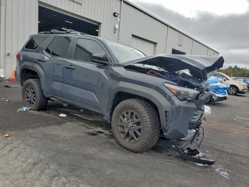 94221535 :رقم المزاد ، JTEVA5AR3S5005062 vin ، 2025 Toyota 4runner Sr مزاد بيع