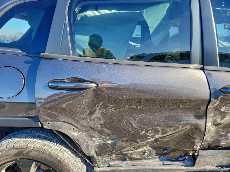 95403555 :رقم المزاد ، 1C4PJMDX3JD562947 vin ، 2018 Jeep Cherokee مزاد بيع