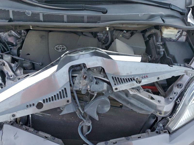 Продаж на аукціоні авто 2018 Toyota Sienna, vin: 5TDYZ3DC9JS914504, номер лоту: 94387455