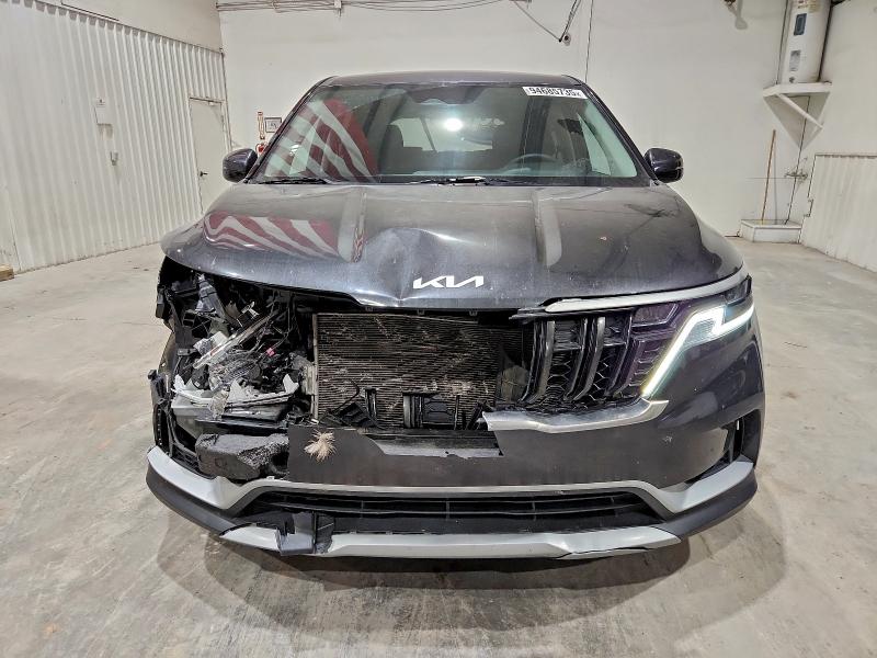 94685735 :رقم المزاد ، KNDNB4H38P6244976 vin ، 2023 Kia Carnival مزاد بيع