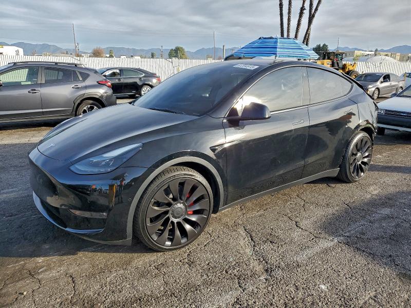 97204915 :رقم المزاد ، 7SAYGDEF0NF530581 vin ، 2022 Tesla Model Y مزاد بيع