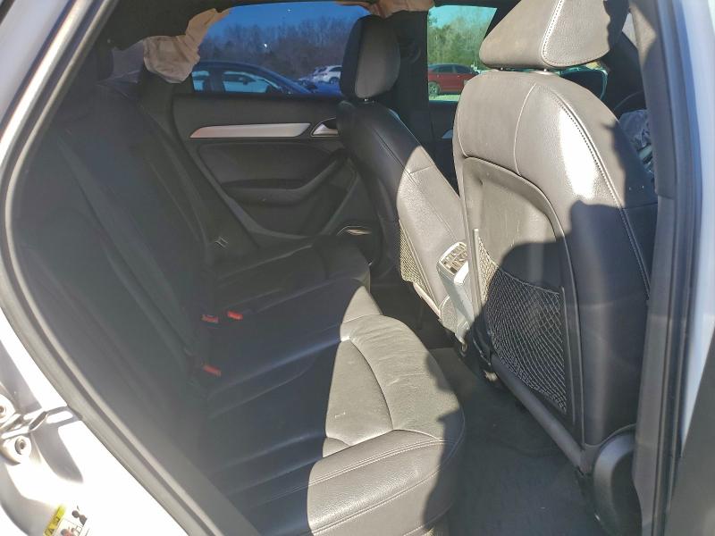 97575755 :رقم المزاد ، WA1JCCFS0JR030984 vin ، 2018 Audi Q3 مزاد بيع