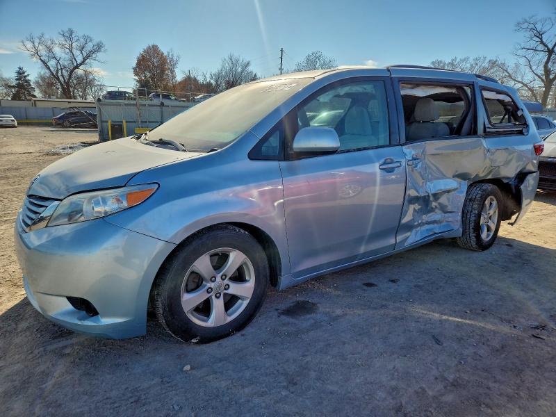 Aukcja sprzedaży 2017 Toyota Sienna, vin: 5TDKZ3DCXHS851011, numer aukcji: 77156495