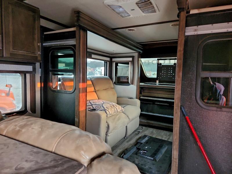 Продаж на аукціоні авто 2021 Grand Design Solitude, vin: 573FS4325MAA00922, номер лоту: 98476805