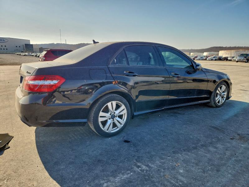 97561515 :رقم المزاد ، WDDHF8HB1BA377638 vin ، 2011 Mercedes-benz E 350 4mat مزاد بيع