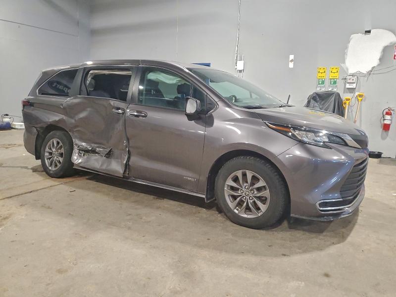 2021 Toyota Sienna Le მანქანა იყიდება აუქციონზე, vin: 5TDGSKFCXMS019048, აუქციონის ნომერი: 97506265