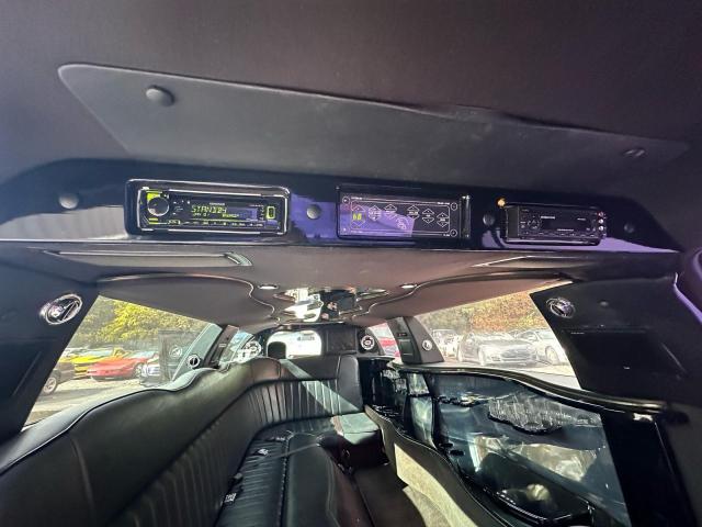 Aukcja sprzedaży 2005 Lincoln Town Car E, vin: 1L1FM88W85Y654529, numer aukcji: 99240485