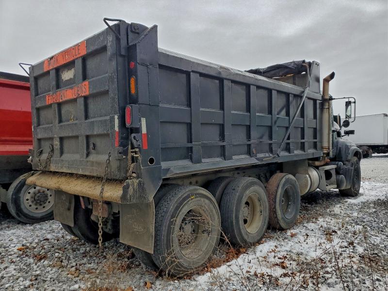 2003 Mack Cv713 მანქანა იყიდება აუქციონზე, vin: 1M2AG12C33M003027, აუქციონის ნომერი: 90996535