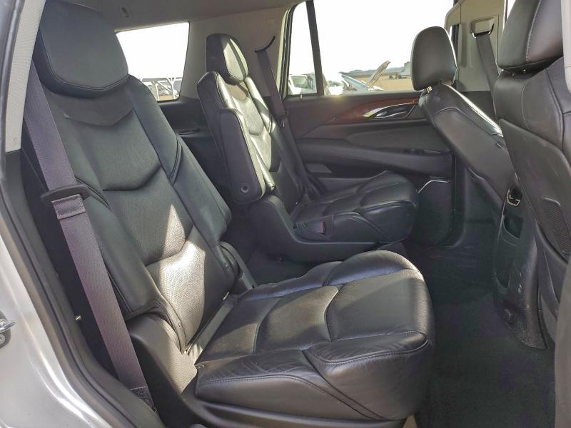 96761015 :رقم المزاد ، 1GYS4BKJ8HR402705 vin ، 2017 Cadillac Escalade L مزاد بيع