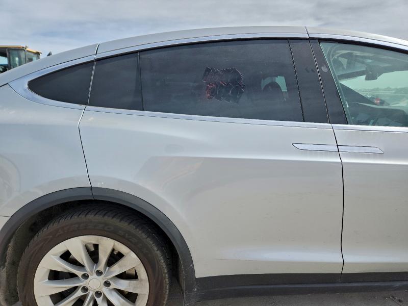 2018 Tesla Model X მანქანა იყიდება აუქციონზე, vin: 5YJXCDE21JF101252, აუქციონის ნომერი: 97760545