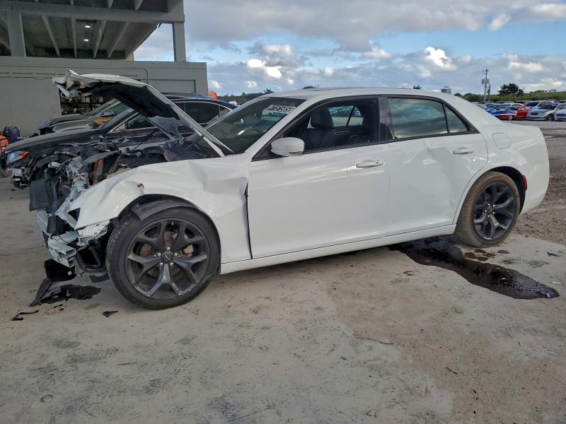 Продажа на аукционе авто 2023 Chrysler 300 S, vin: 2C3CCABG1PH637171, номер лота: 97151585