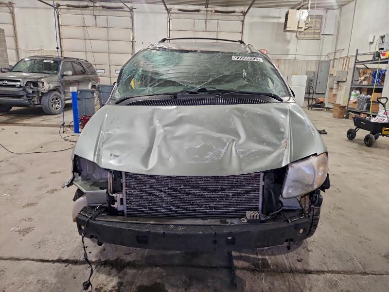 Продажа на аукционе авто 2003 Chrysler Town & Country, vin: 2C4GP54L83R312573, номер лота: 96955295