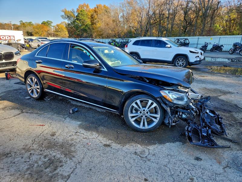 2017 Mercedes-benz C მანქანა იყიდება აუქციონზე, vin: 55SWF4JB4HU210886, აუქციონის ნომერი: 96752045