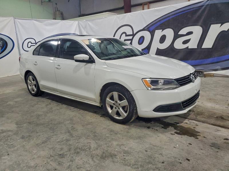2014 Volkswagen Jetta მანქანა იყიდება აუქციონზე, vin: 3VWLL7AJ9EM410818, აუქციონის ნომერი: 95558895