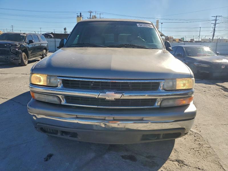2001 Chevrolet Suburban მანქანა იყიდება აუქციონზე, vin: 3GNEC16T31G128368, აუქციონის ნომერი: 94133745