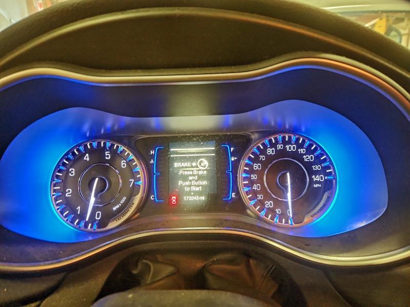 95338825 :رقم المزاد ، 1C3CCCAB2FN577747 vin ، 2015 Chrysler 200 مزاد بيع