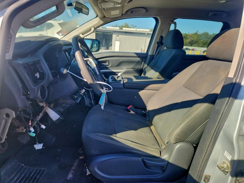 77658065 :رقم المزاد ، 1N6AA1EK2HN518012 vin ، 2017 Nissan Titan S مزاد بيع