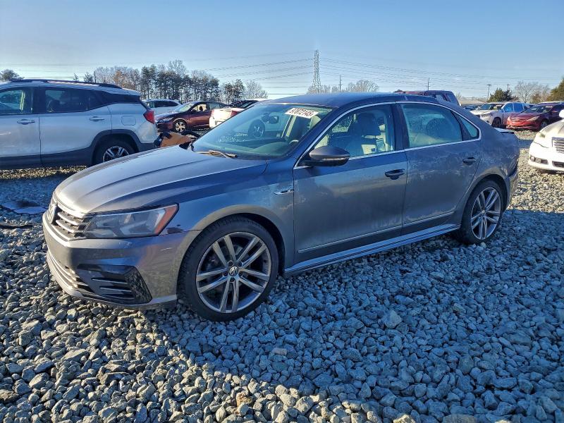 97872145 :رقم المزاد ، 1VWDT7A38HC068726 vin ، 2017 Volkswagen Passat R-l مزاد بيع