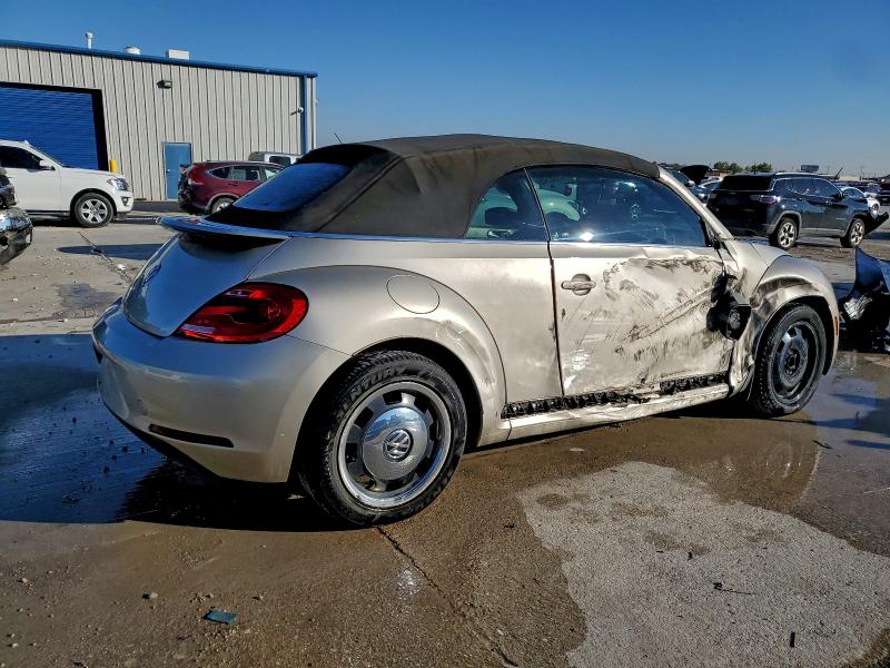 94696545 :رقم المزاد ، 3VW517AT8FM808362 vin ، 2015 Volkswagen Beetle 1.8 مزاد بيع