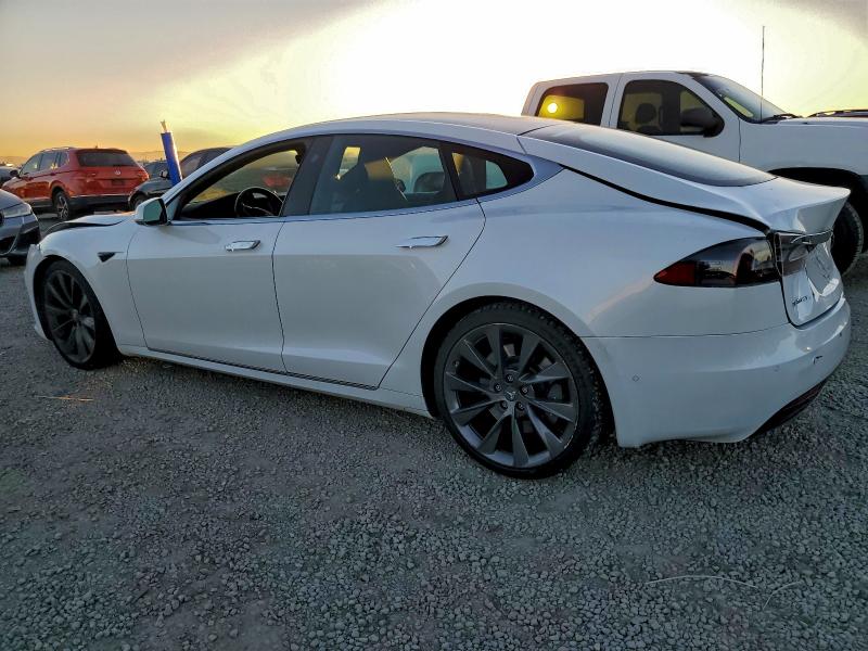 Продажа на аукционе авто 2018 Tesla Model S, vin: 5YJSA1E26JF261495, номер лота: 96001875