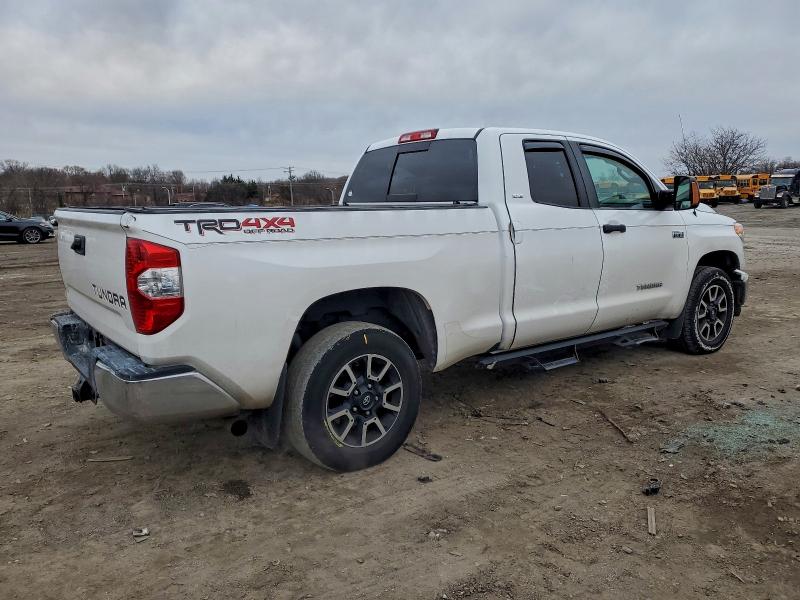 95463435 :رقم المزاد ، 5TFUY5F12HX626028 vin ، 2017 Toyota Tundra مزاد بيع