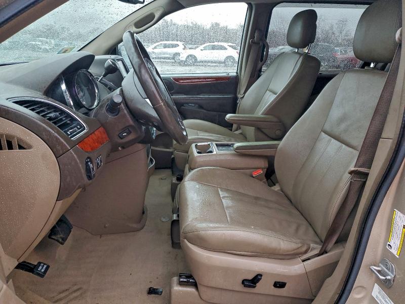 2013 Chrysler Town & Country მანქანა იყიდება აუქციონზე, vin: 2C4RC1CG1DR615987, აუქციონის ნომერი: 97714305