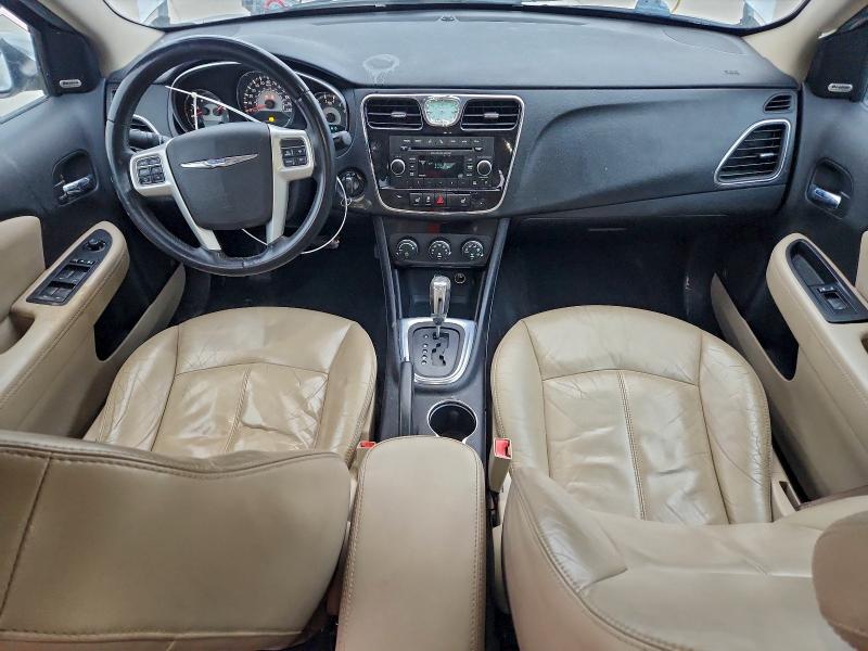 97876685 :رقم المزاد ، 1C3CCBCGXDN555429 vin ، 2013 Chrysler 200 مزاد بيع