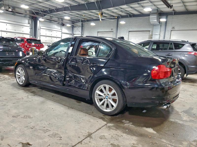 96907995 :رقم المزاد ، WBAPK5G58BNN51772 vin ، 2011 Bmw 328 مزاد بيع