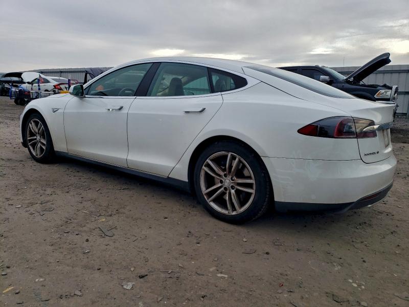 2013 Tesla Model S მანქანა იყიდება აუქციონზე, vin: 5YJSA1CN8DFP03405, აუქციონის ნომერი: 96255285