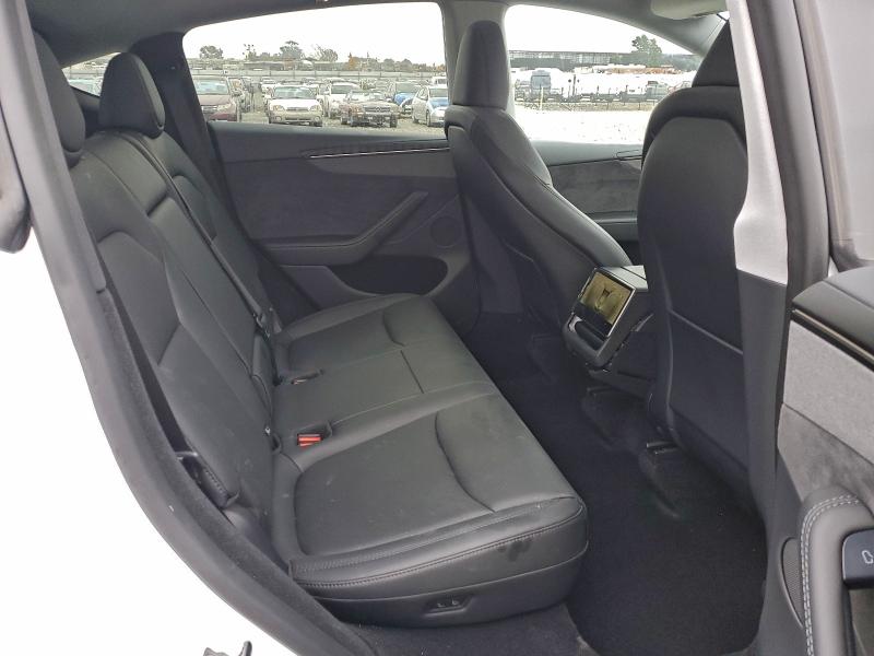 95011765 :رقم المزاد ، 7SAYGDEE1TF357531 vin ، 2026 Tesla Model Y مزاد بيع