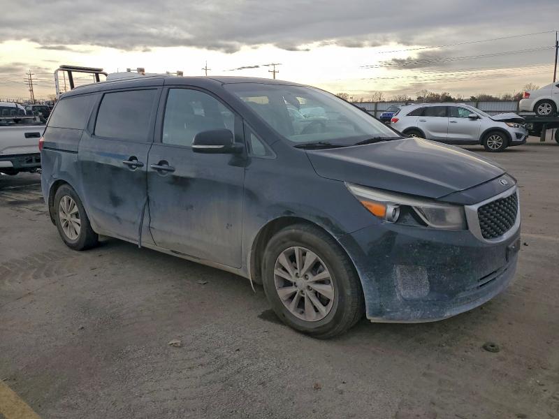 96123995 :رقم المزاد ، KNDMB5C11F6068200 vin ، 2015 Kia Sedona مزاد بيع