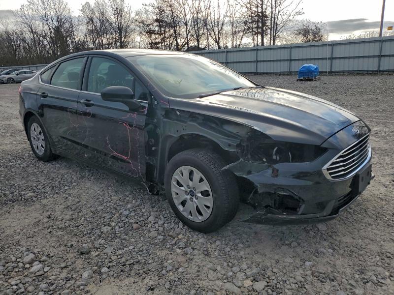 96180305 :رقم المزاد ، 3FA6P0G70KR217808 vin ، 2019 Ford Fusion مزاد بيع