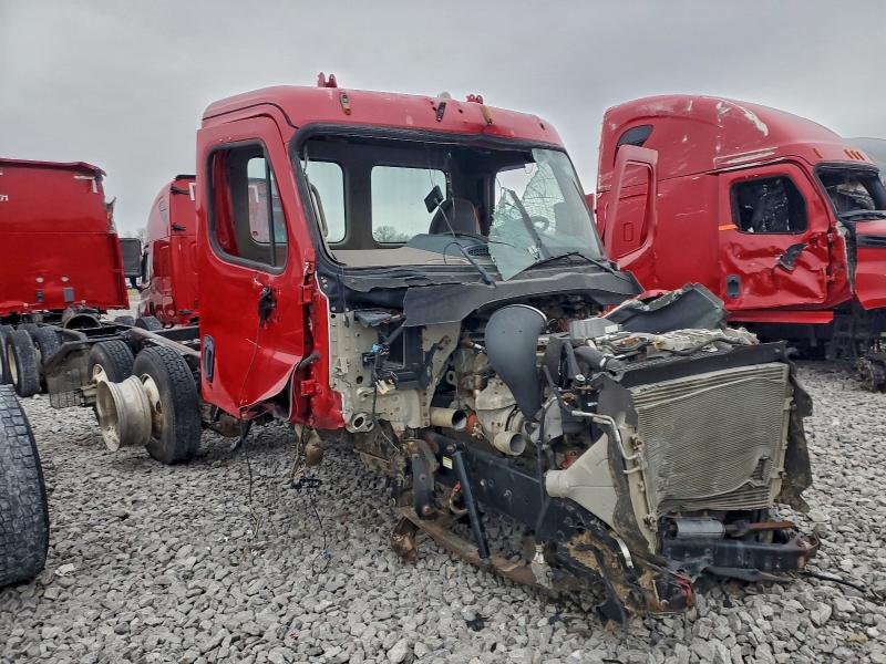 Продаж на аукціоні авто 2015 Freightliner Cascadia 1, vin: 3AKJGEDV6FSGJ6926, номер лоту: 84729065