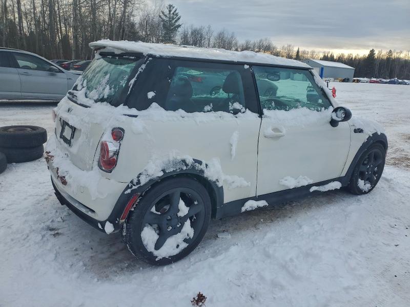 2004 Mini Cooper S მანქანა იყიდება აუქციონზე, vin: WMWRE33484TD85157, აუქციონის ნომერი: 95927075