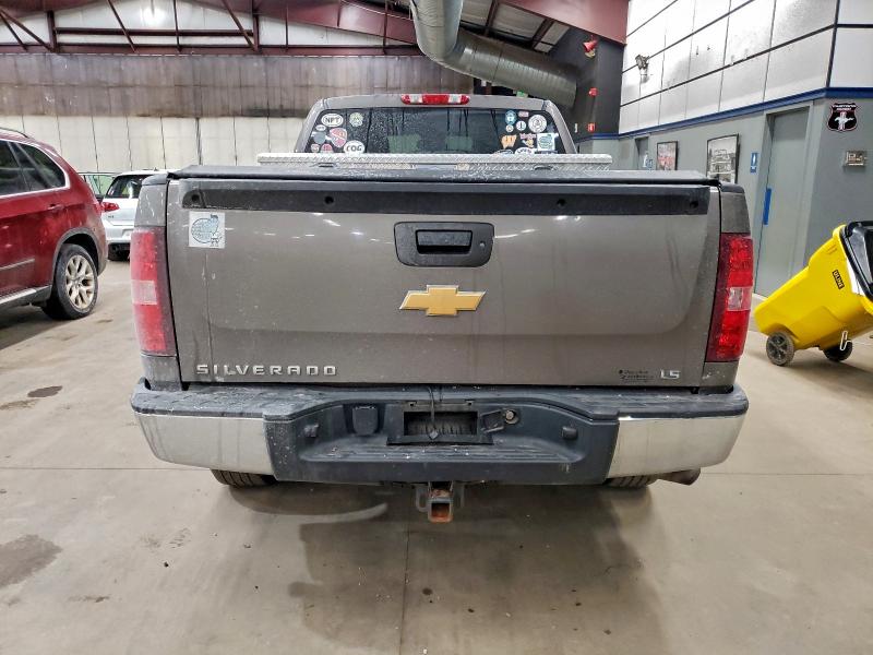 Auction sale of the 2013 Chevrolet Silverado, vin: 1GCRKREA2DZ108984, lot number: 97623935