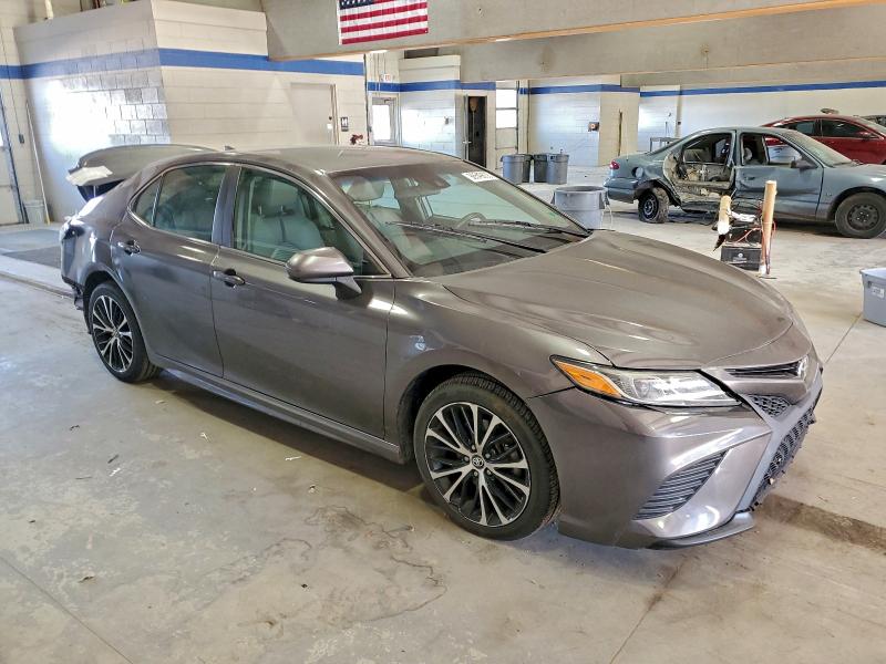 96549635 :رقم المزاد ، 4T1B11HK4KU805492 vin ، 2019 Toyota Camry مزاد بيع