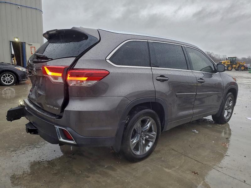 95660525 :رقم المزاد ، 5TDDZRFH3KS944920 vin ، 2019 Toyota Highlander مزاد بيع