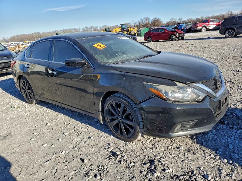 95073045 :رقم المزاد ، 1N4AL3AP1HC213404 vin ، 2017 Nissan Altima 2.5 مزاد بيع